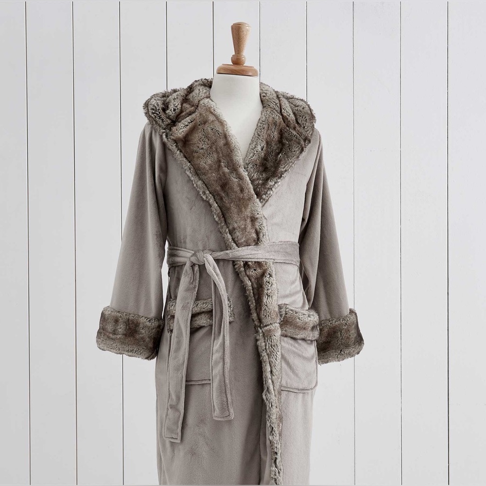 Pottery Barn Faux Fur Ombré Robe